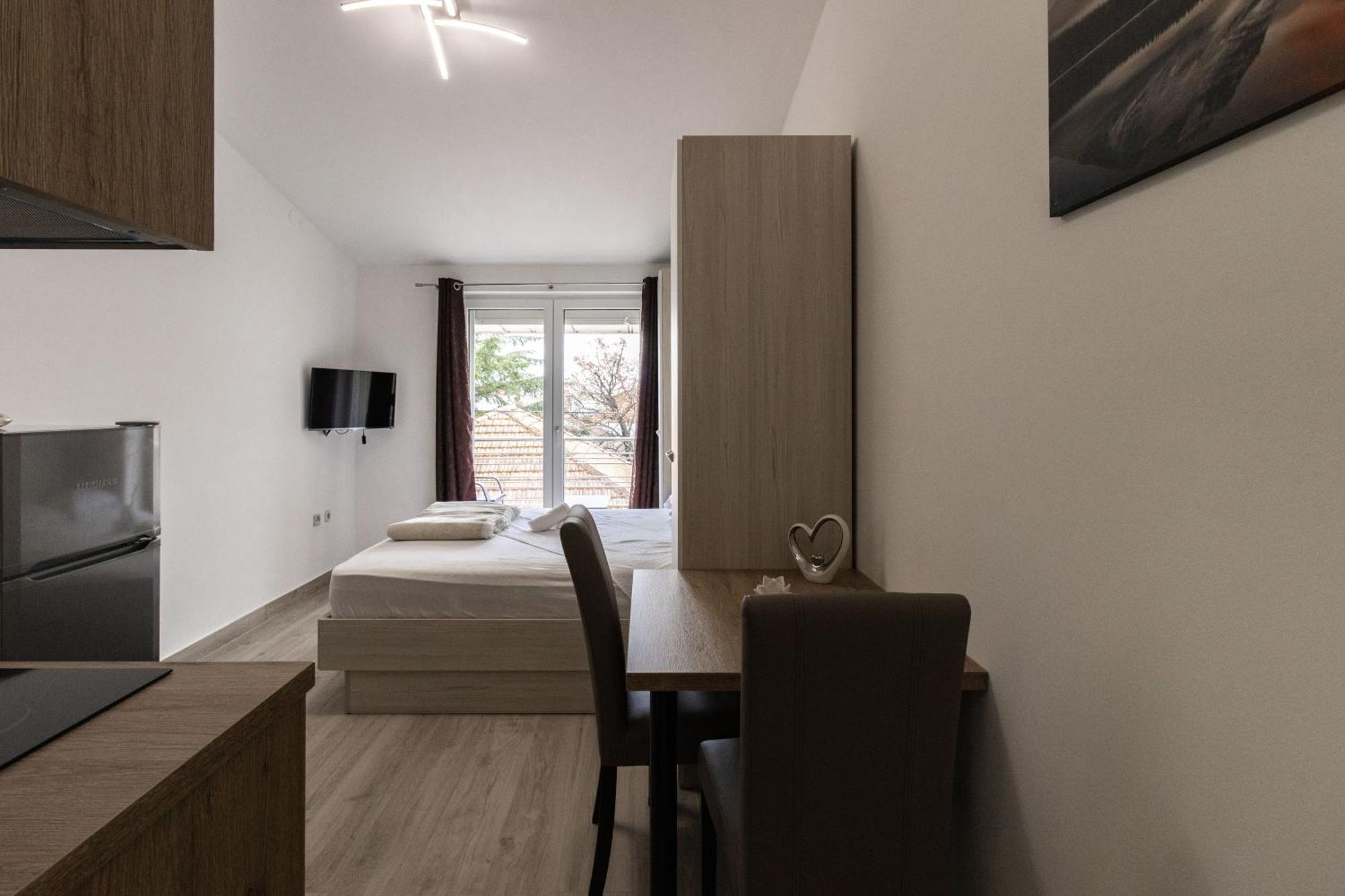 ביוגראד נה מורו Antonela Apartment מראה חיצוני תמונה